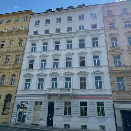 Mystical 2-bed In Heart Of Appartement