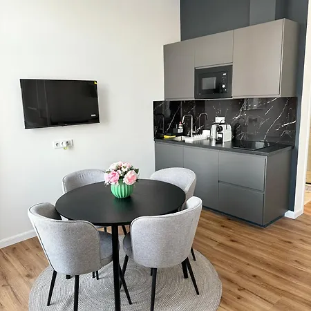 Mystical 2-bed In Heart Of Prag